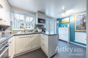 kitchen- click for photo gallery